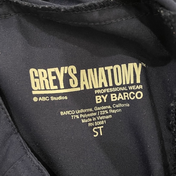 Navy Greys anatomy top and bottom set - Picture 4 of 4